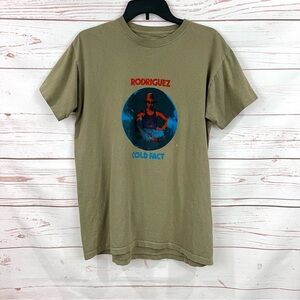 'Cold Fact' Short-Sleeve Graphic Tee — Olive Green